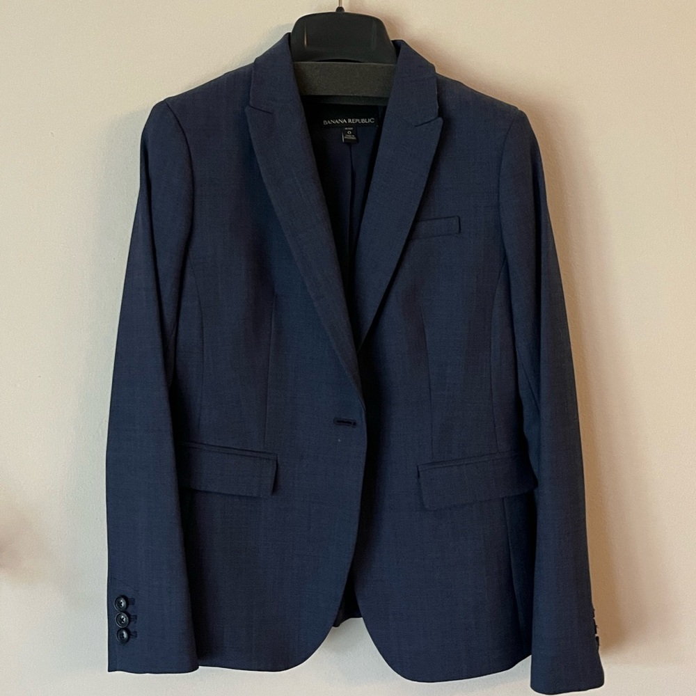Banana Republic Women’s Suit